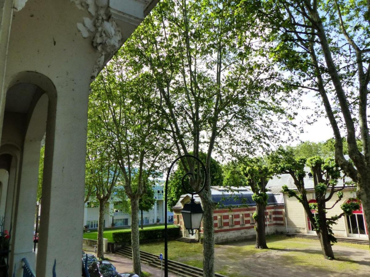Appartement Elegant Et Confortable Au Coeur De Vichy, Pres De L'Opera Et Des Parcs Napoleon III - Fr-1-489-303 Exteriör bild
